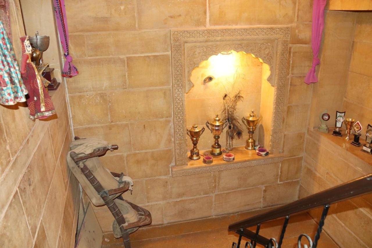 Hotel Pol Haveli Jaisalmer Exteriör bild