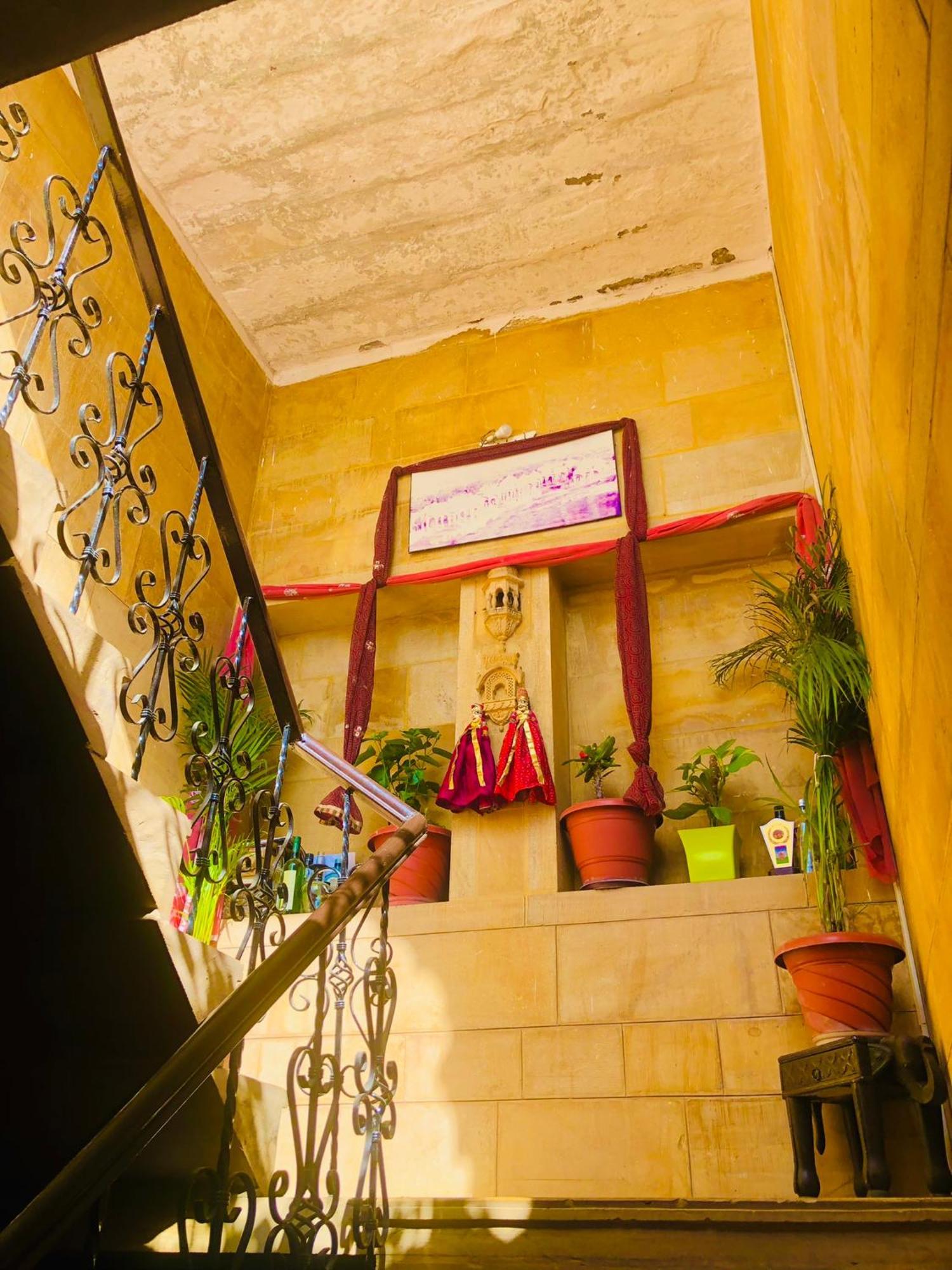 Hotel Pol Haveli Jaisalmer Exteriör bild