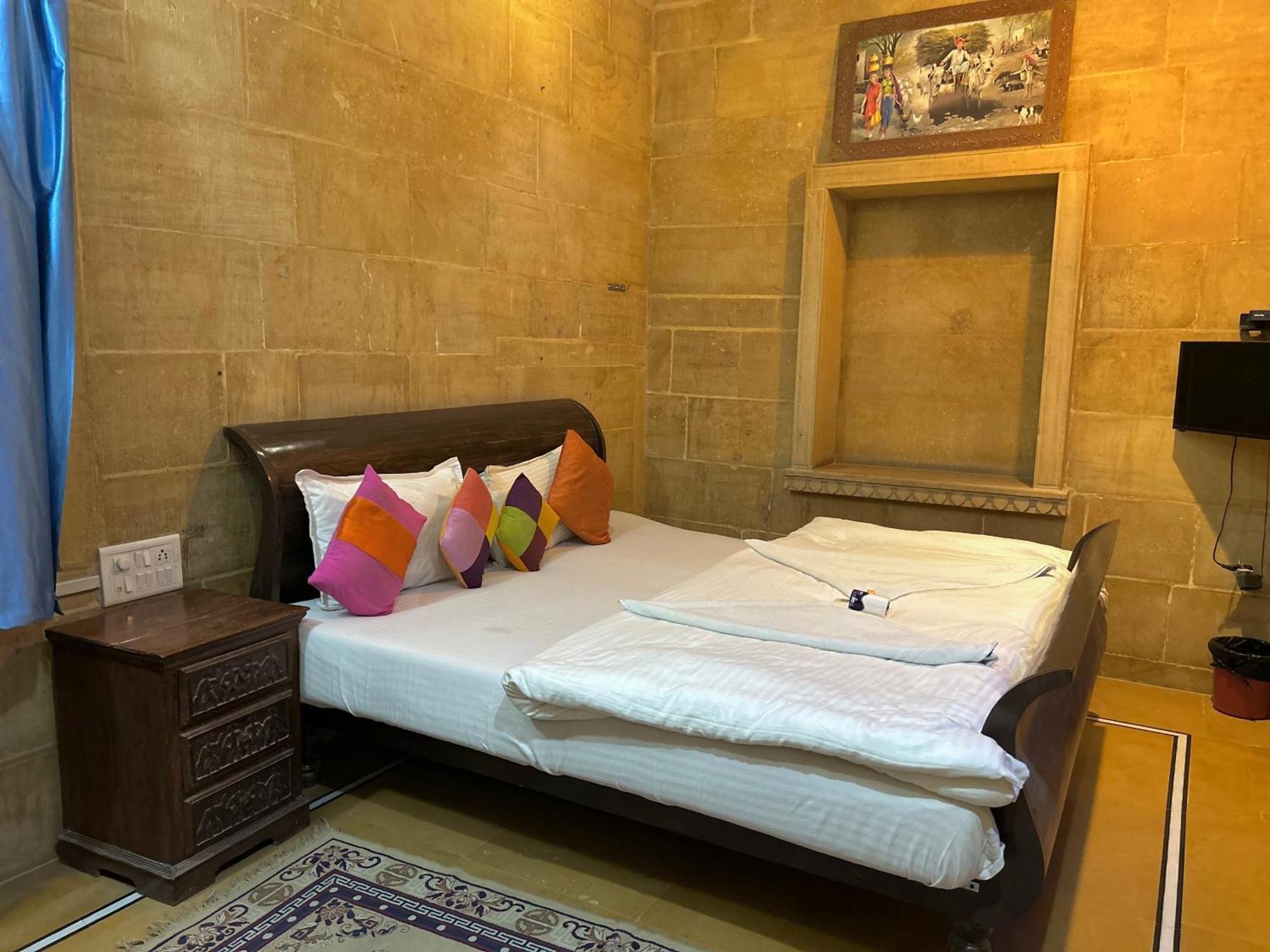 Hotel Pol Haveli Jaisalmer Exteriör bild